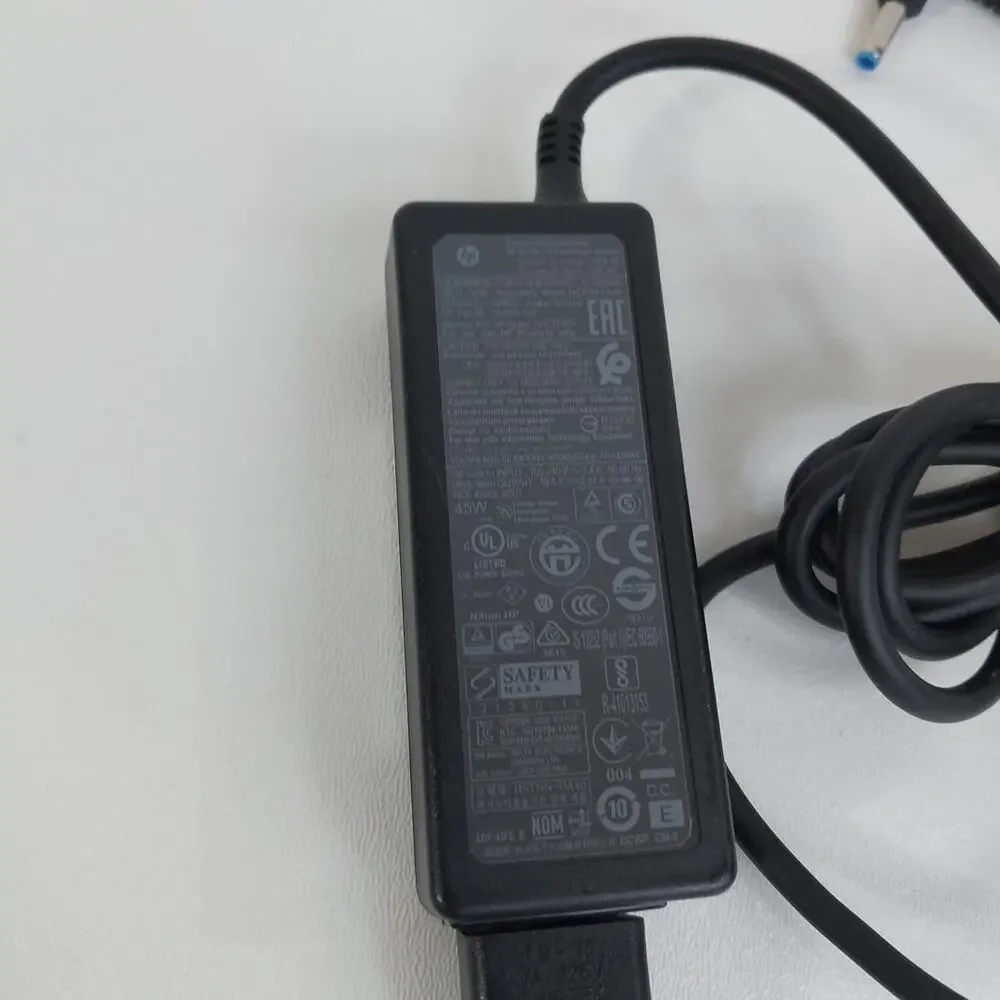 OEM HP Pavilion‎ Power Adapter 45W 19.5V 2.31A HSTNN-DA40 740015-003 741727-001